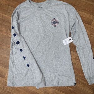 NWT DC skeleton hand long sleeve shirt